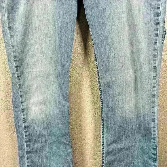 CARHARTT Classic Relaxed Fit Light Wash Distressed Jeans Work Denim Men 38 x 34 - Picture 3 of 12